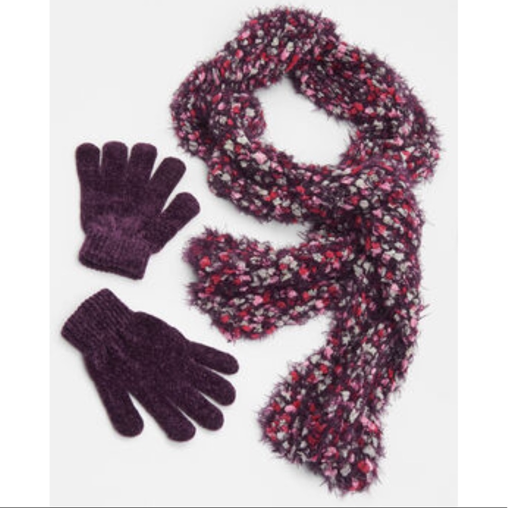 Scarf and gloves set